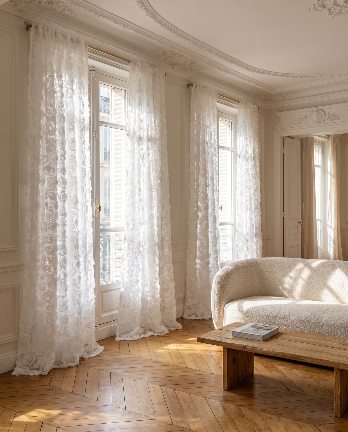 Voilage Rosalia – salon haussmannien à la lumière du matin