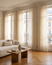 Voilage Linoa – salon haussmannien à la lumière du matin