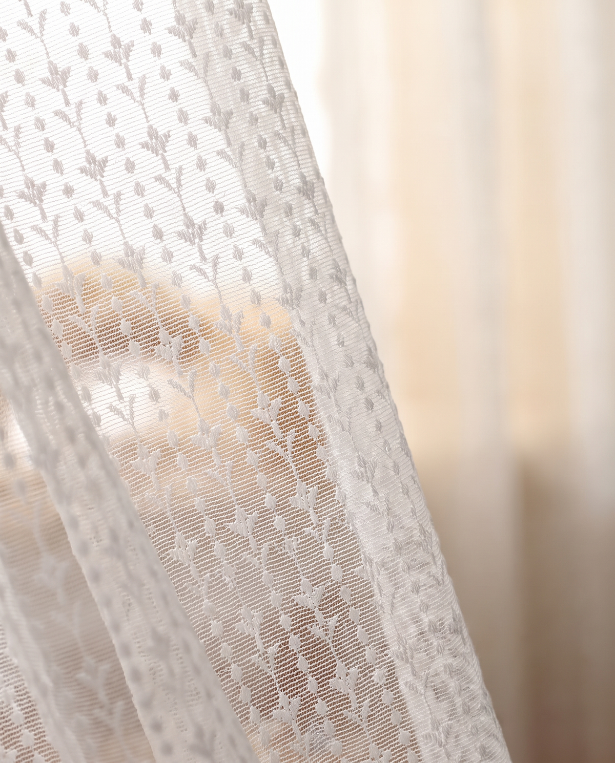 Voilage Alba – détail de la broderie