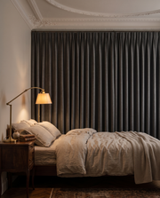 Occultant Calantha — dans une chambre