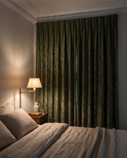 Occultant Damas — dans une chambre