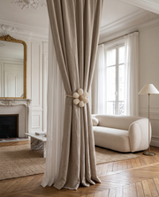 Embrasse Camélia — au salon