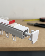Rail Adhesia — détail de fixation
